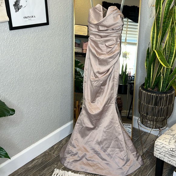 HOUSE OF CB 'Fleur' Mushroom Satin Strapless Gown NWOT - Picture 2 of 4